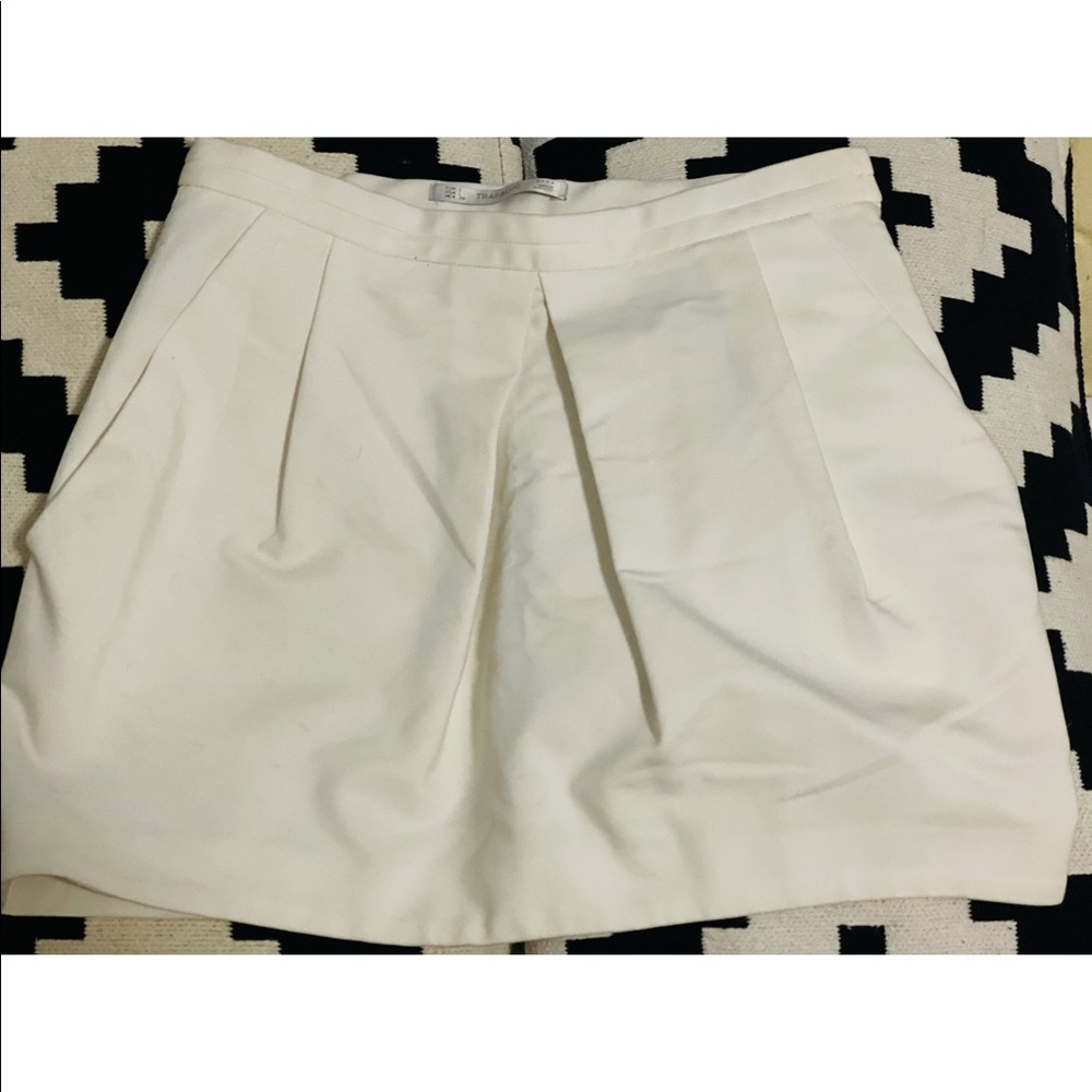 Cute white skirt
